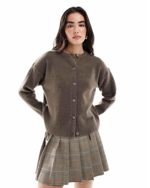 Cardigan Girocollo Con Bottoni di New Look in Brown