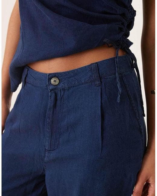 Pantalones Azul Añil De Talle Medio Y Pernera Ancha De (Parte De Un Conjunto) Mango de color Blue