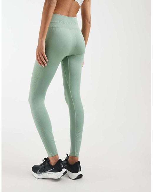 Nike Green Pro Dri-Fit Seamless 7/8 Legging