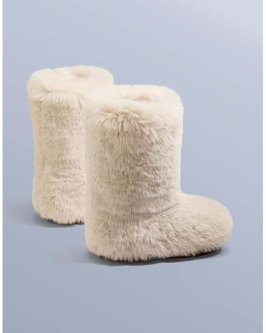 Oysho White Technical Faux-fur Effect Boot
