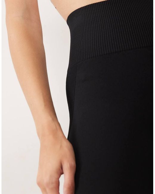 4505 White Hourglass Sculpting Seamless 3 Inch High Waist Booty Short