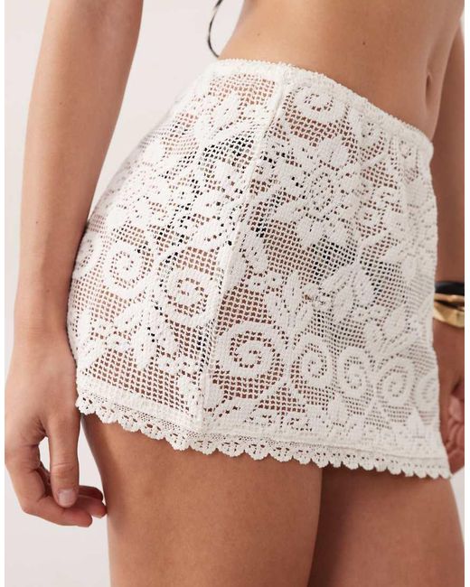 ASOS Hayley in het White