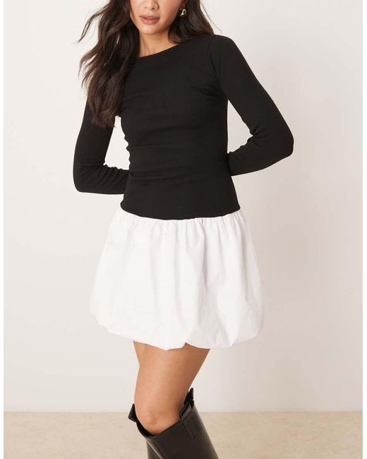 Vestido Corto Negro Con Falda Abullonada De New Look de color Natural