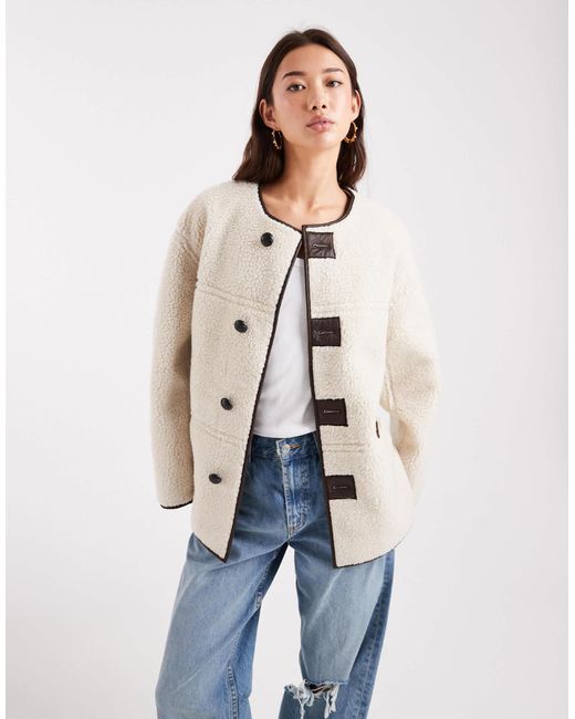 Pieces Blue – wendebare jacke aus teddyfell und kunstleder