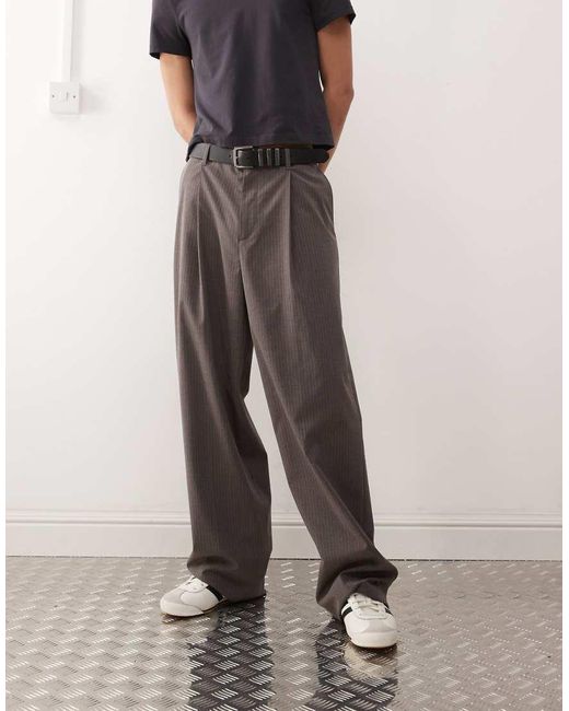 Uno di Weekday in Natural da Uomo