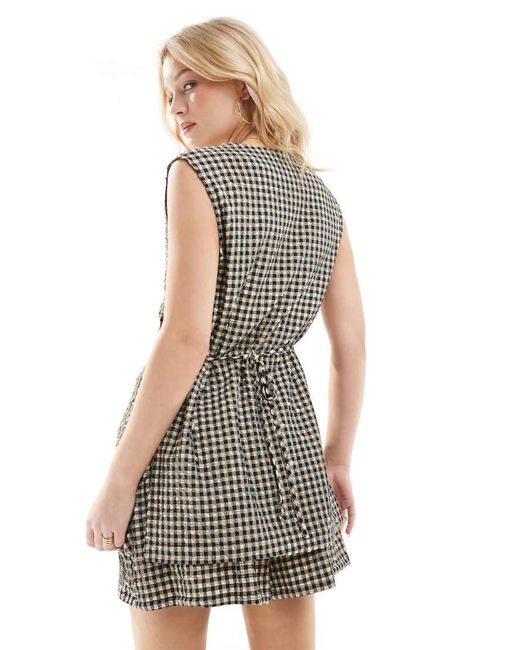 Chaleco De Traje A Cuadros Vichy De Corte Alargado De Tejido Texturizado De (Parte De Un Conjunto) ASOS de color Multicolor