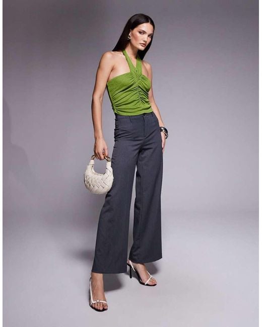 Crop Top Sinuoso Allacciato Al Collo Con Arricciature di ASOS in Green