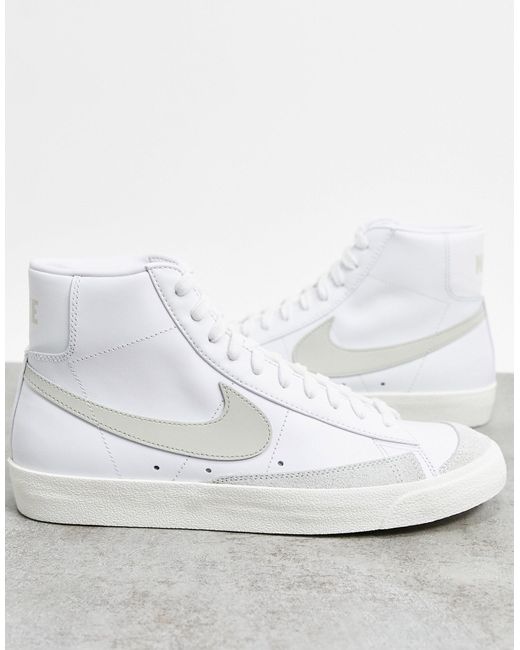 Nike Blazer - '77 - Halfhoge Sneakers In /lichtgrijs in het White voor heren