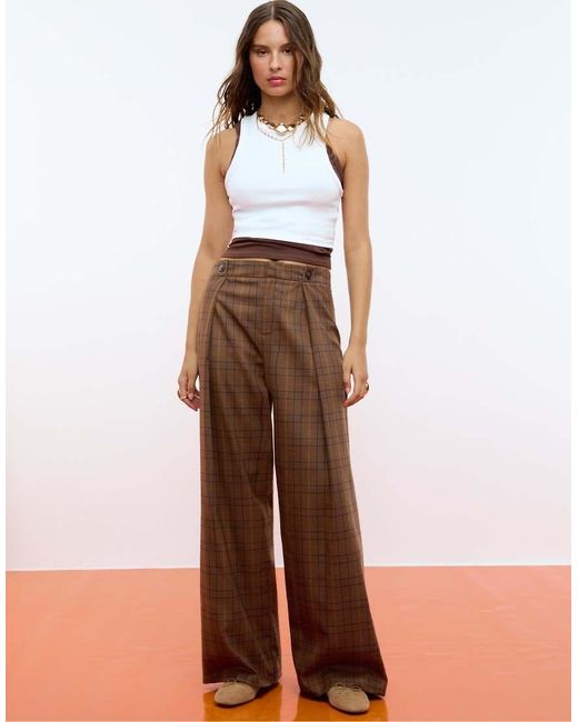 Stradivarius Geruite Nette Broek Met Figuurnaden in het Brown