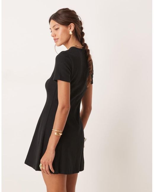 ASOS Superzachte Uitlopende Mini Jurk Met Korte Mouwen in het Black