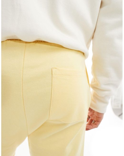 Pantaloncini skinny gialli di ASOS in Natural da Uomo
