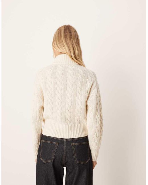 Polo Ralph Lauren Cropped Kabeltrui Van Wol Met Kraagje in het Natural