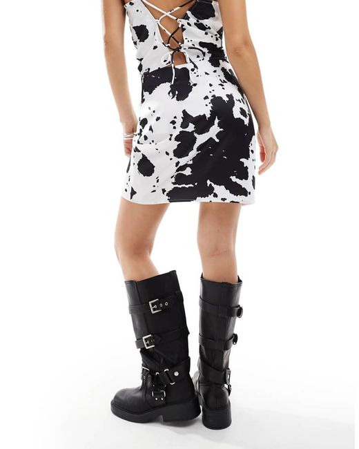 Pieces Satijnen Minirok Met Koeienprint, Deel Van Co-Ord Set in het White