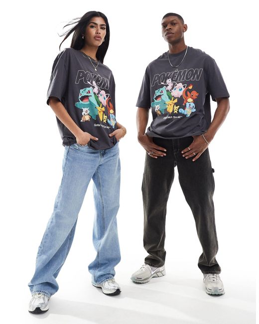 T-shirt unisex oversize antracite con stampa di pokémon su licenza di ASOS in Black