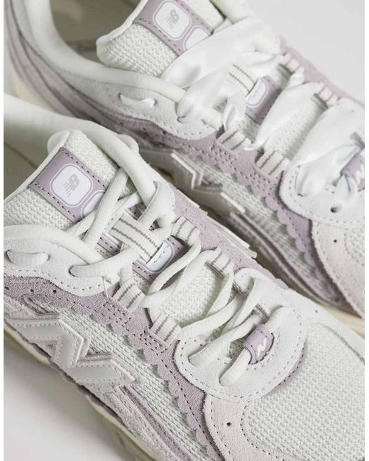 New Balance White 204l Scallop Trainers