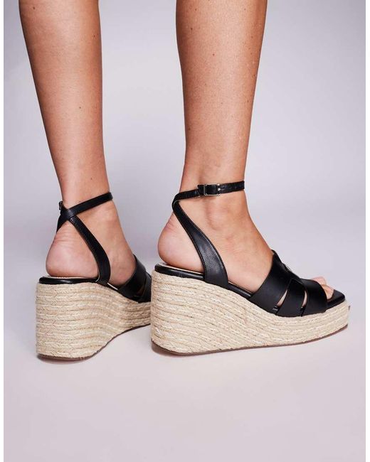 SIMMI Black Bellamy Wedge Sandals