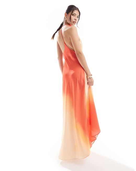 Robe longue imprimée en satin à col montant et dos nu - orange dégradé ASOS en coloris Pink