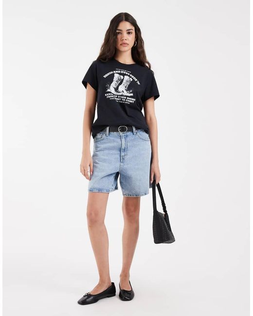Levi's Black Favourite Tee With Boots Graphic Print