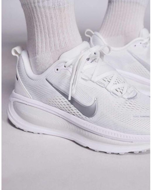Nike Blue Vomero 18 Trainers