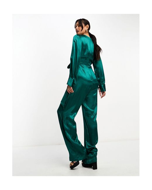 Closet Green – gewickelter satin-jumpsuit