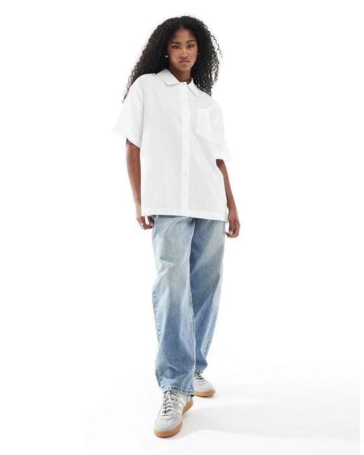 Camicia A Maniche Corte Oversize Bianca di Monki in White