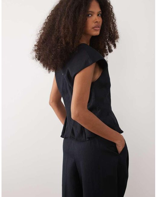 Lbolga di Mango in Black