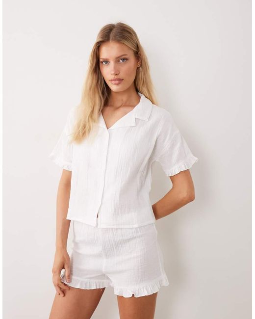 New Look White Double Cloth Short Sleeve Shirt And Shorts Pyjama Set