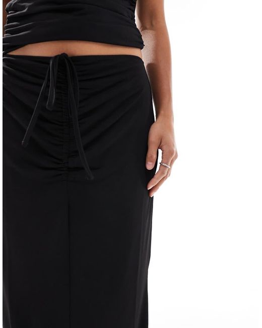 Falda Larga Negra Ceñida Con Fruncido En La Parte Delantera De (Parte De Un Conjunto) Vero Moda de color White
