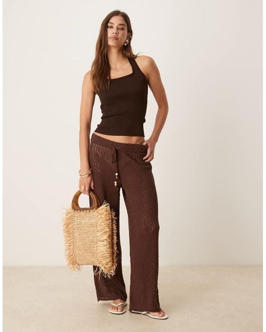Top Allacciato Al Collo di Mango in Brown