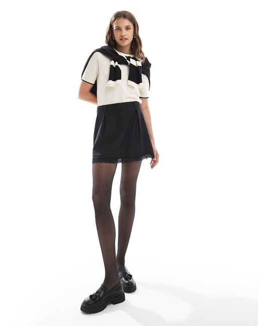 Maglione Crema A Maniche Corte Con Bordi A Contrasto di Vero Moda in White