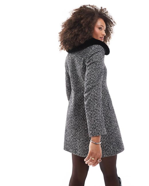 Miss Selfridge Black – dolly-mantel aus bouclé