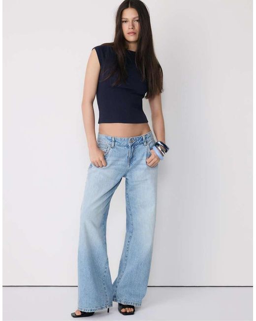 Stradivarius Basic T-Shirt Met Boothals in het Blue