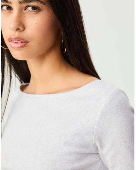 T-Shirt Basic Mélange Con Scollo A Barchetta di Stradivarius in Gray