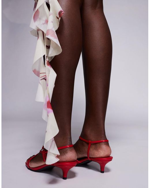 Public Desire Red – glint – minimalistische riemchen-sandalen