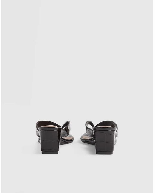 River Island White Weave Toe Thong Croc Wedges