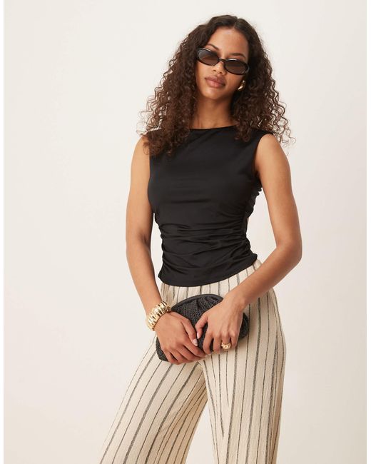Gina Tricot Black – kurzärmliges oberteil