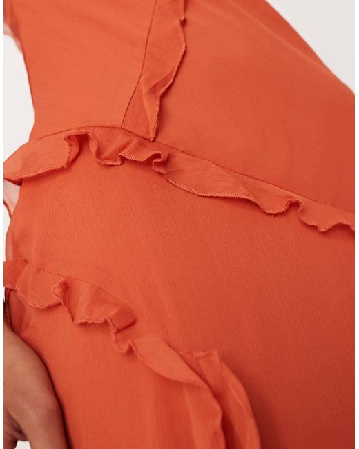 ASOS Curve in het Red