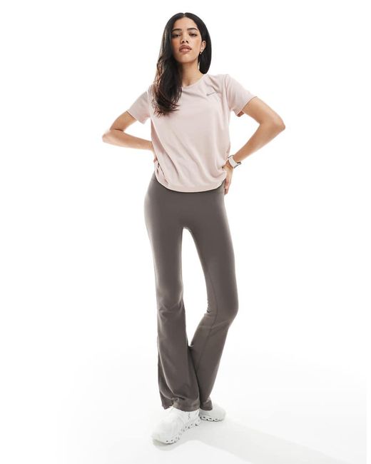 agon® Gray Flared Leggings