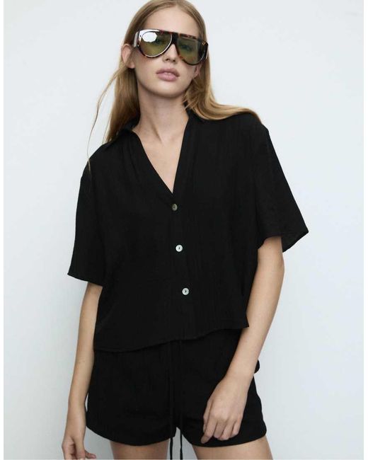 Stradivarius Black Button-Up Flowing Shirt