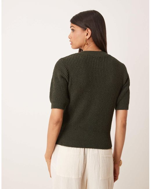 Gilet à manches courtes en maille texturée avec boutons dorés - kaki ASOS en coloris Natural