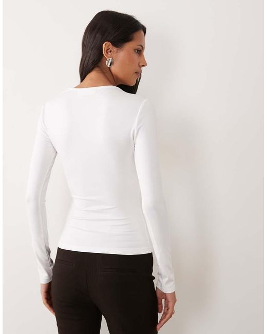 4th & Reckless Natural Slinky Wrap Ruched Detail Long Sleeve Top