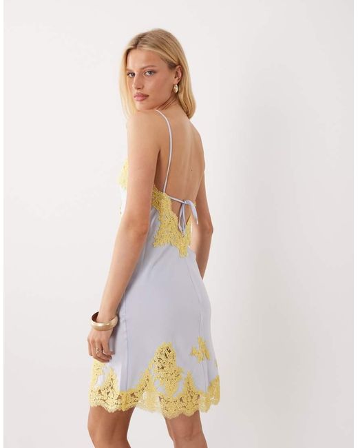 Capsule di Mango in White