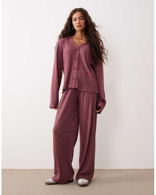 ASOS Zachte Geborstelde Geribbelde Broek Met Wijde Pijpen in het Red