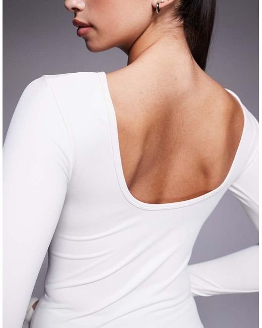 4505 White Plush Handle Scoop Back Layering Long Sleeve