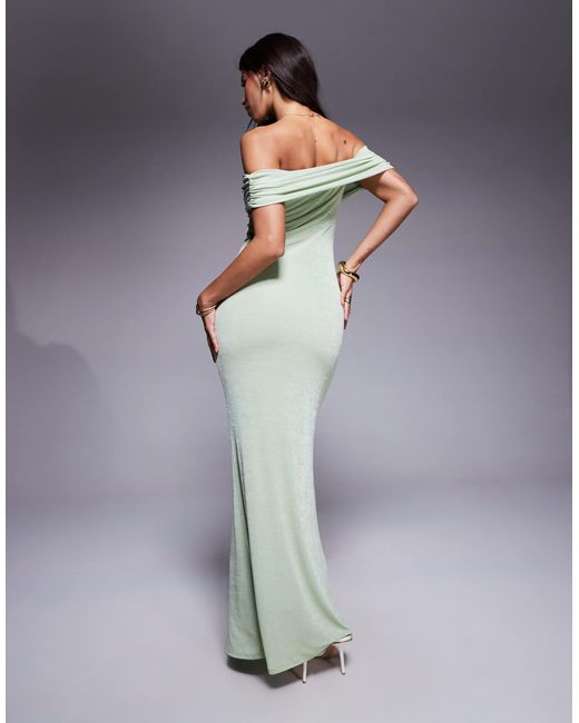 Robe longue près du corps froncée à encolure bardot Aria Cove en coloris Gray