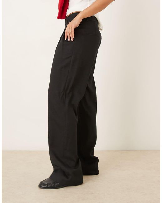 Pantalones De Sastre Grises De Pernera Recta Holgada Y Talle Bajo De ASOS de color Gray