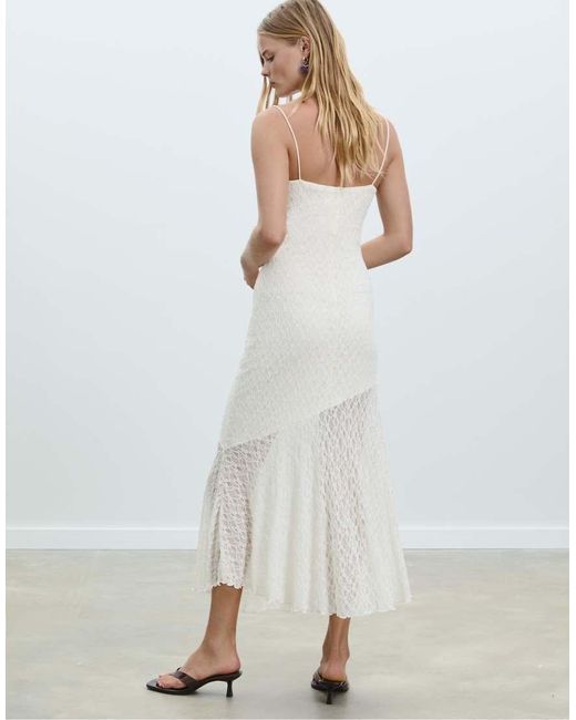 Stradivarius Kanten Maxi-Jurk Met Smalle Bandjes in het White