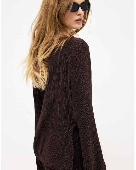 NA-KD Black Side Slit Blouse