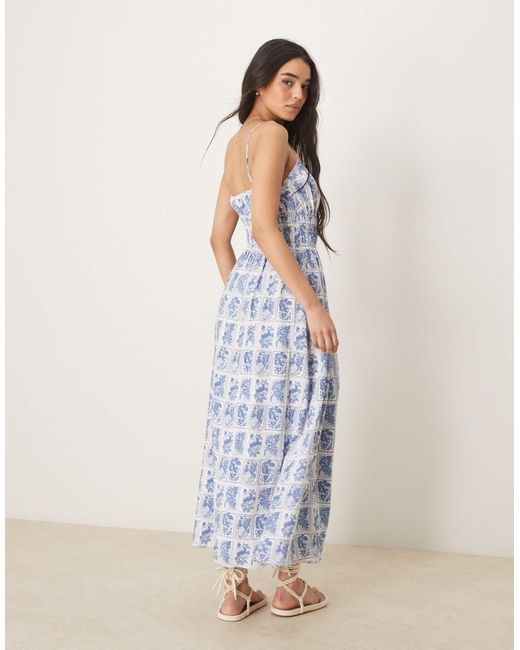 Abercrombie & Fitch Blue – fließendes maxikleid mit em stempelmuster