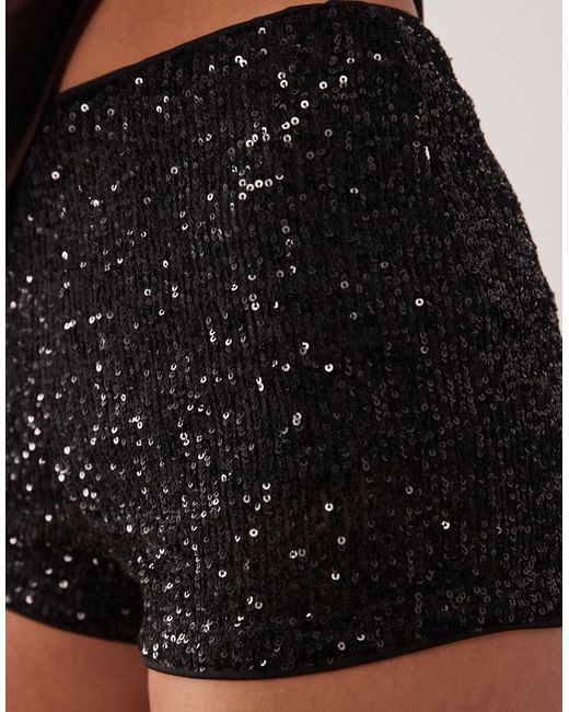 Mini short à sequins ASOS en coloris Black